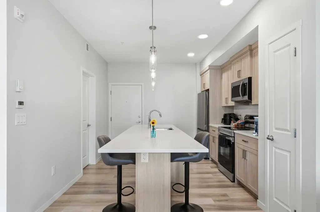 33 Carringham Gate NW Calgary AB T3P2H6
