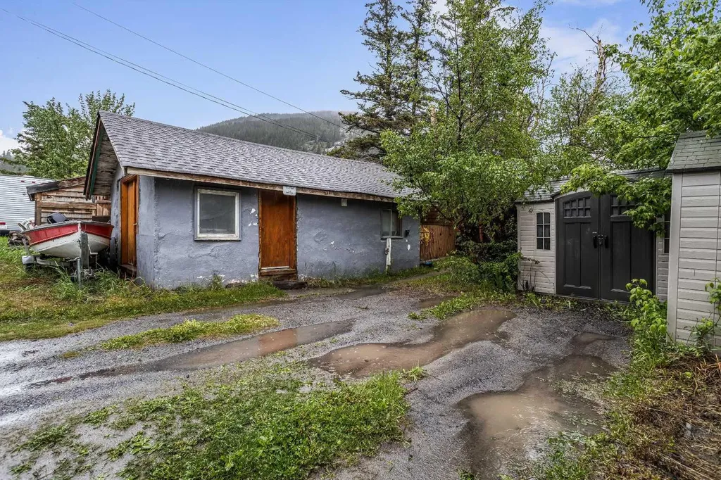 11 Fortress Mountain Way Exshaw AB T0L2C0