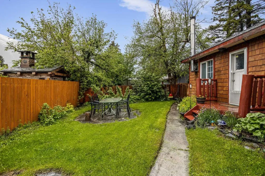 11 Fortress Mountain Way Exshaw AB T0L2C0