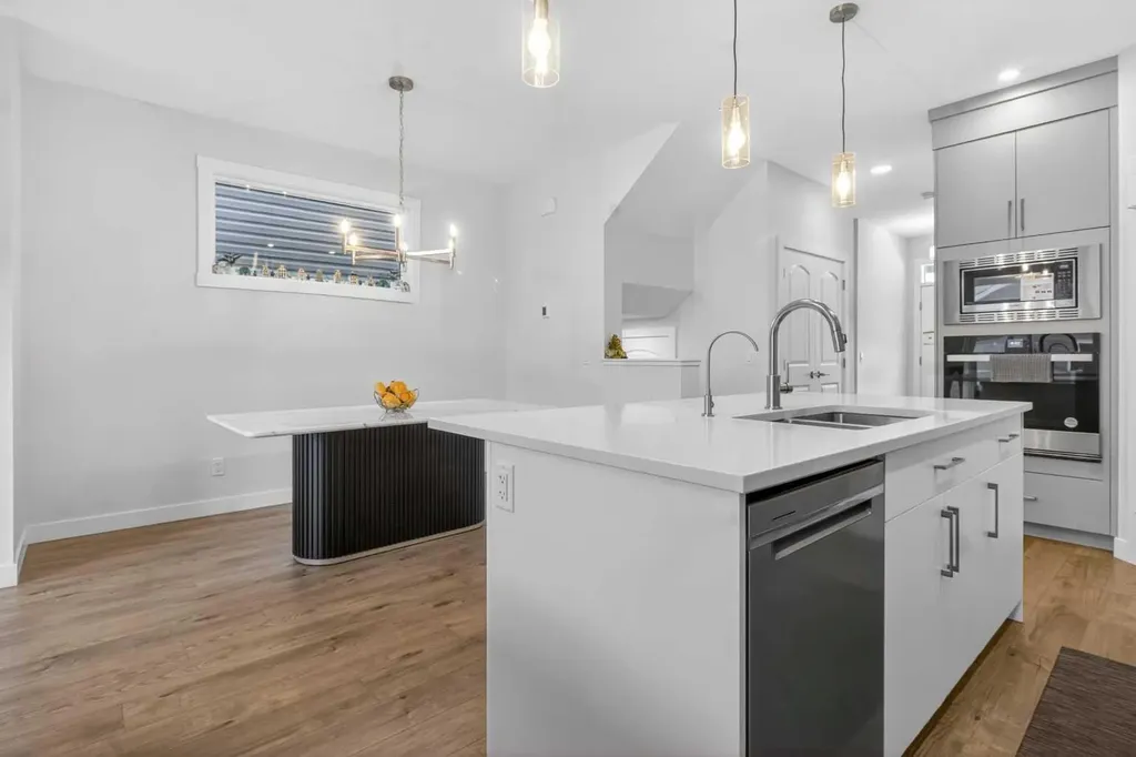 55 Herron Street NE Calgary AB T3P 1Z1