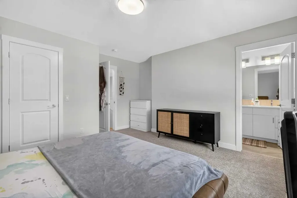 55 Herron Street NE Calgary AB T3P 1Z1