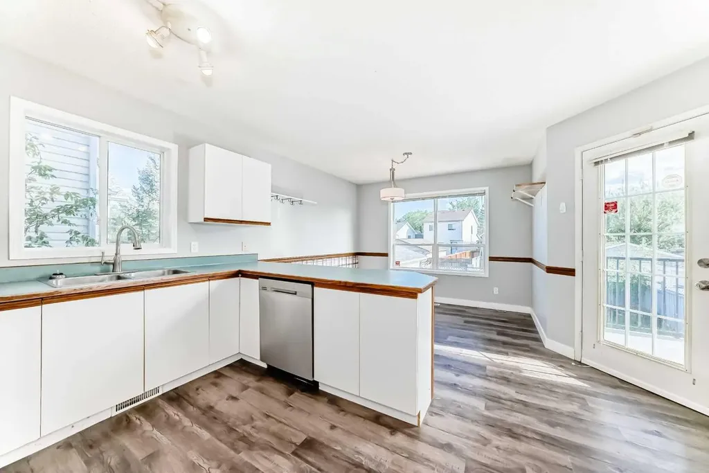 10800 Hidden Valley Drive NW Calgary AB T3A 5H6