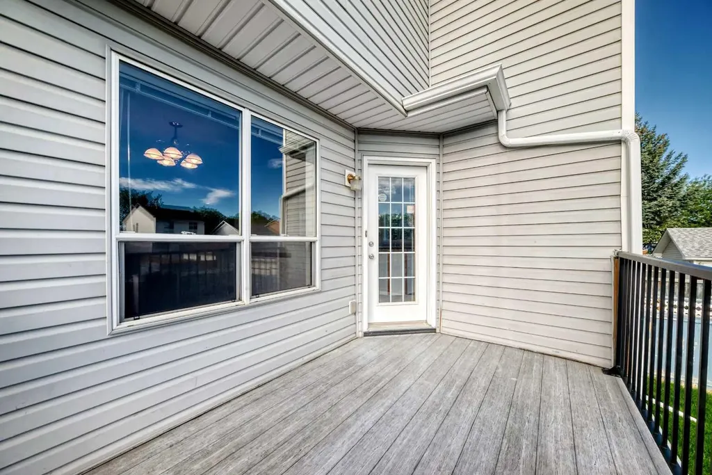 10800 Hidden Valley Drive NW Calgary AB T3A 5H6