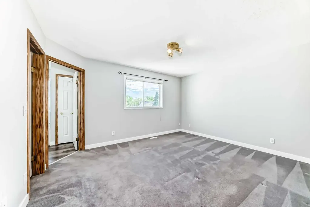10800 Hidden Valley Drive NW Calgary AB T3A 5H6