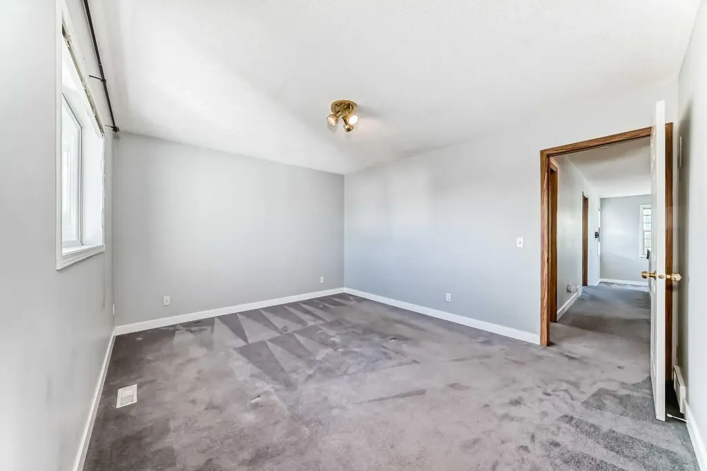 10800 Hidden Valley Drive NW Calgary AB T3A 5H6