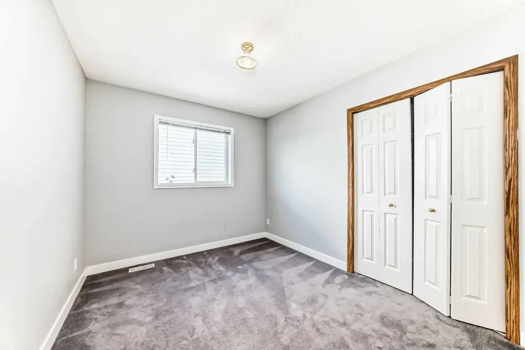 10800 Hidden Valley Drive NW Calgary AB T3A 5H6