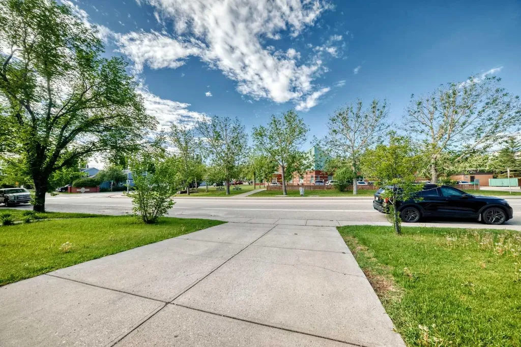 10800 Hidden Valley Drive NW Calgary AB T3A 5H6