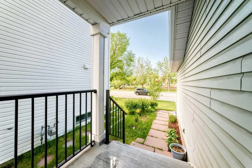 10800 Hidden Valley Drive NW Calgary AB T3A 5H6