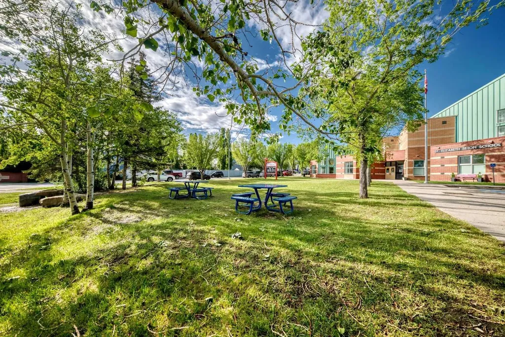 10800 Hidden Valley Drive NW Calgary AB T3A 5H6