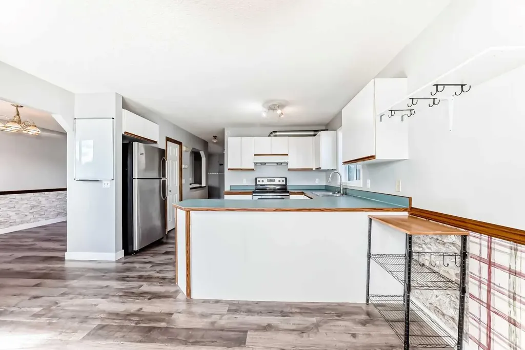 10800 Hidden Valley Drive NW Calgary AB T3A 5H6