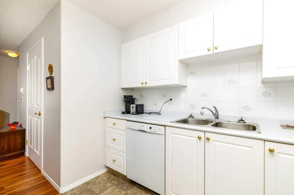 56 Carroll Crescent Red Deer AB T4P 3Y3