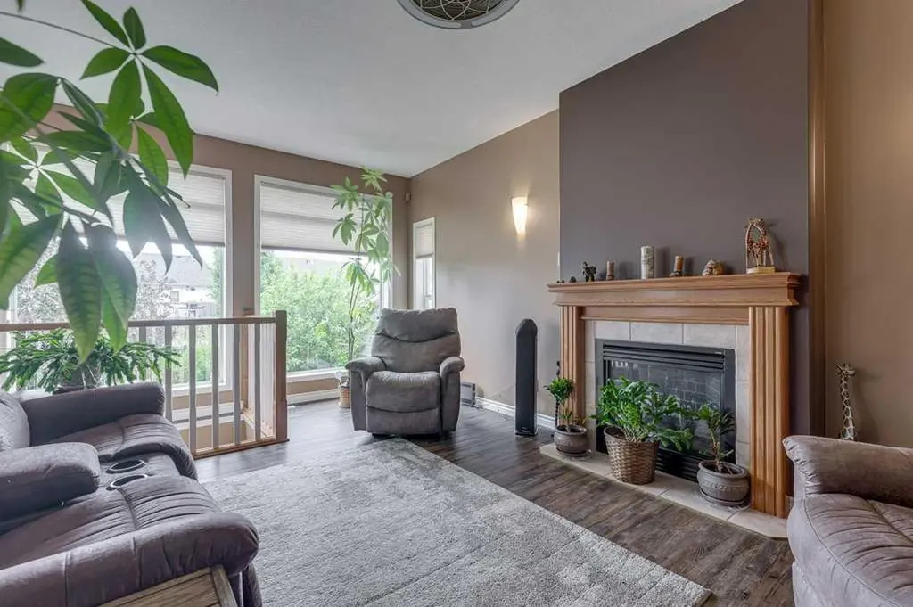 32 Duval Close Red Deer AB T4R 2Y7