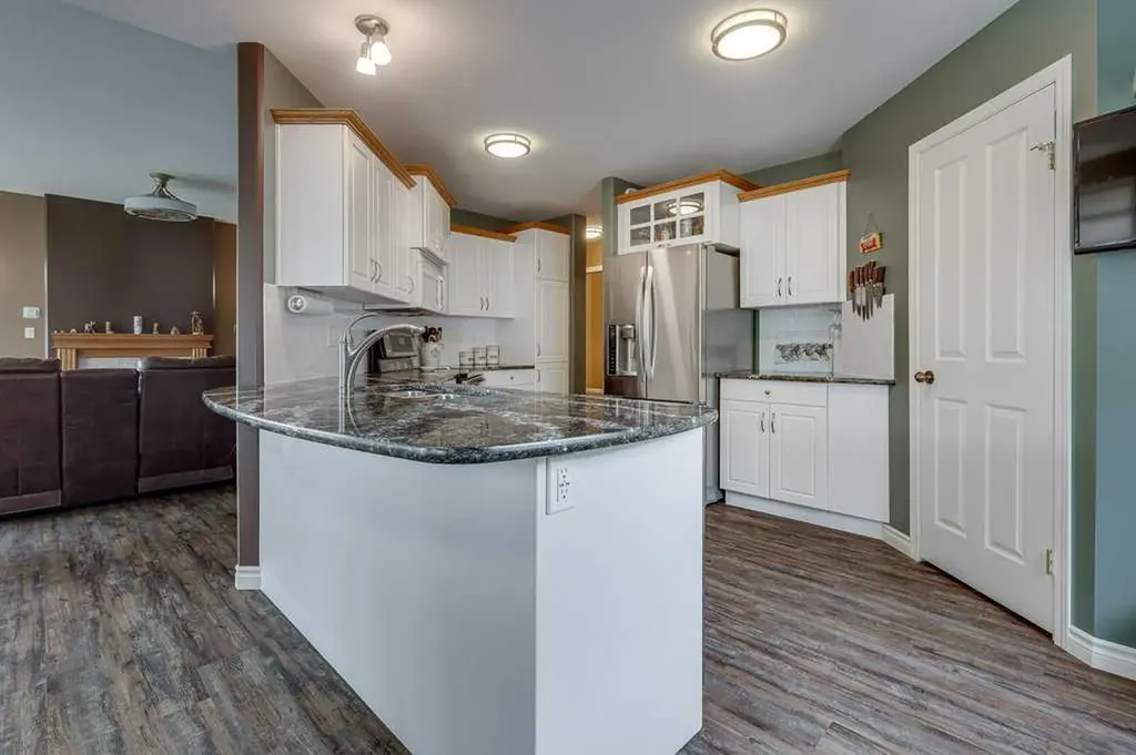 32 Duval Close Red Deer AB T4R 2Y7