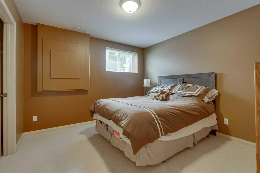 32 Duval Close Red Deer AB T4R 2Y7