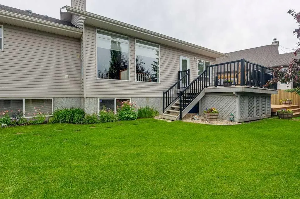 32 Duval Close Red Deer AB T4R 2Y7
