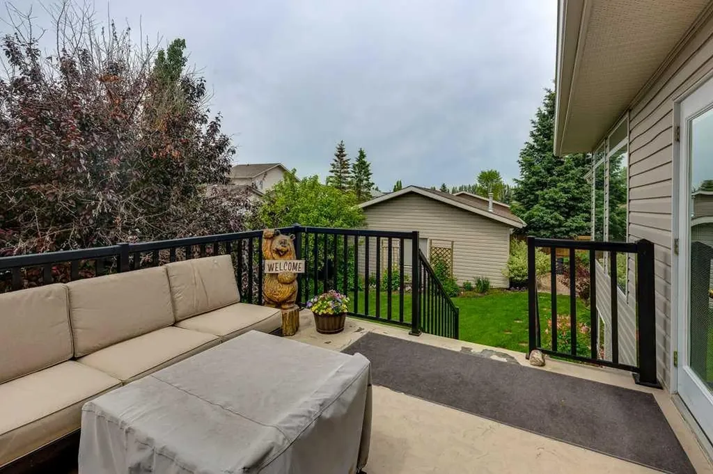 32 Duval Close Red Deer AB T4R 2Y7