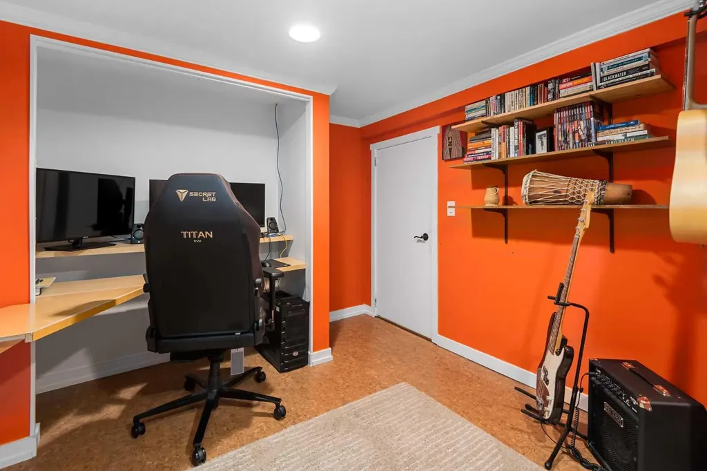 2521 16a Street NW Calgary AB T2M 3R5