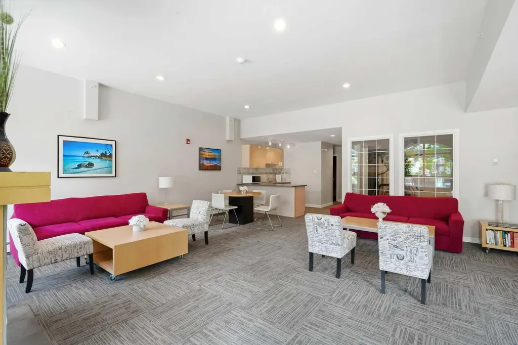 25 Richard Place SW Calgary AB T3E 7N1
