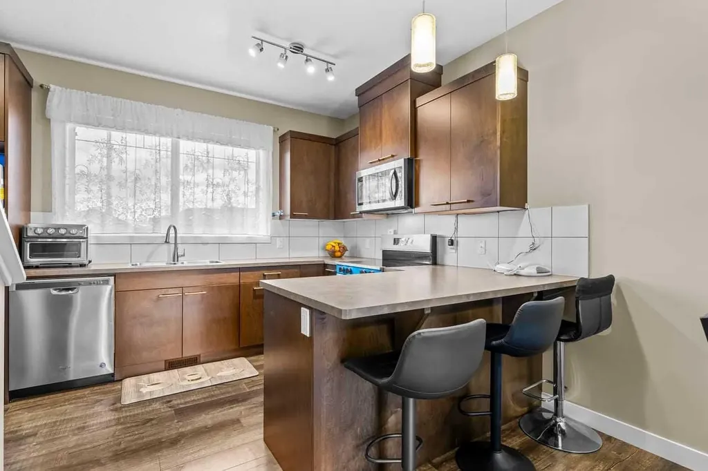 1667 Symons Valley Parkway NW Calgary AB T3P 0R9
