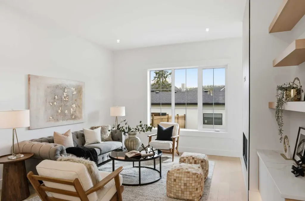 4537 21 Avenue NW Calgary AB T3B 0W3