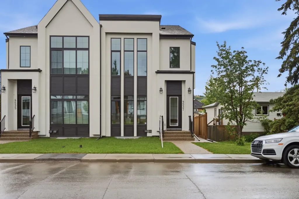 4537 21 Avenue NW Calgary AB T3B 0W3