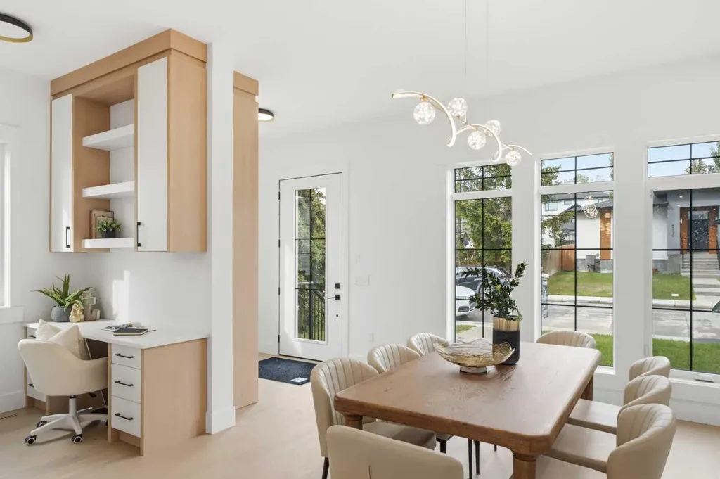 4537 21 Avenue NW Calgary AB T3B 0W3