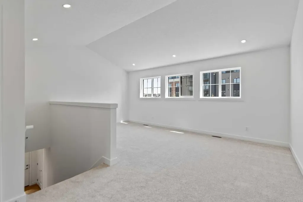 201 Cooperswood Green SW Airdrie AB T3B3Y6