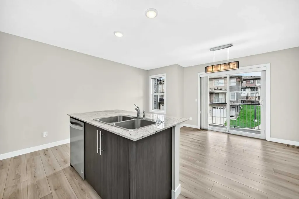132 Sage Hill Grove NW Calgary AB T3R 0Z8