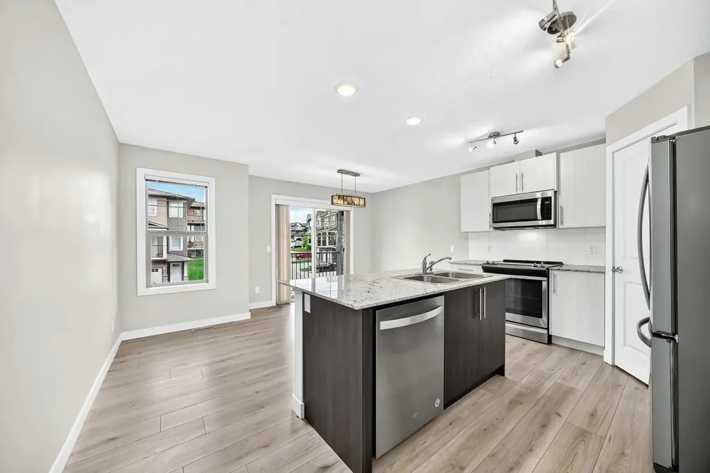 132 Sage Hill Grove NW Calgary AB T3R 0Z8