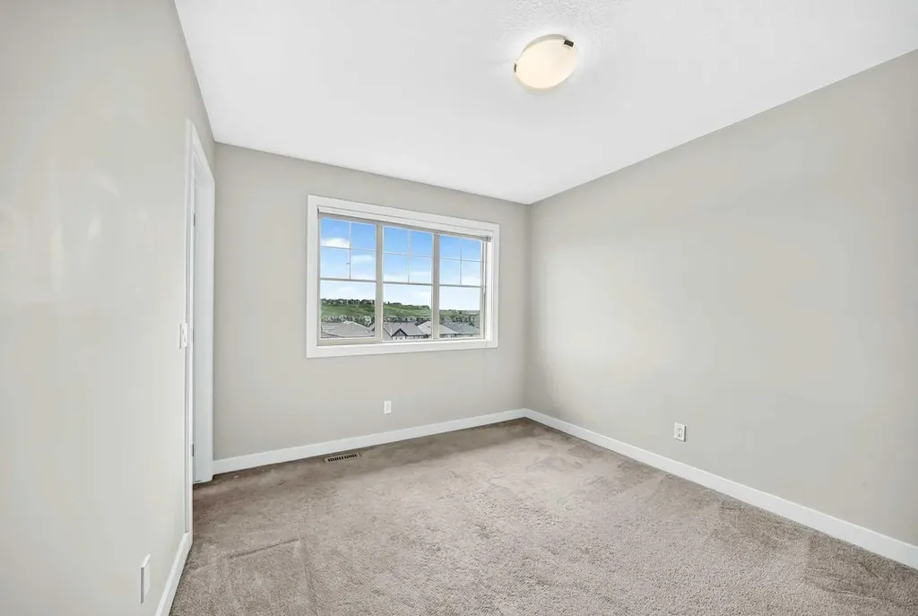 132 Sage Hill Grove NW Calgary AB T3R 0Z8