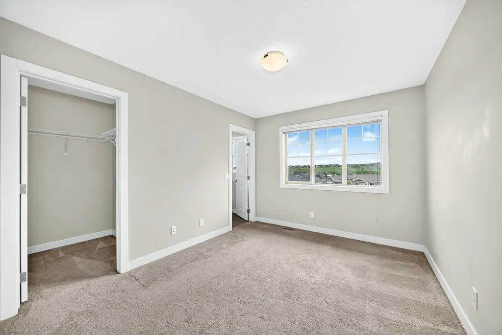 132 Sage Hill Grove NW Calgary AB T3R 0Z8
