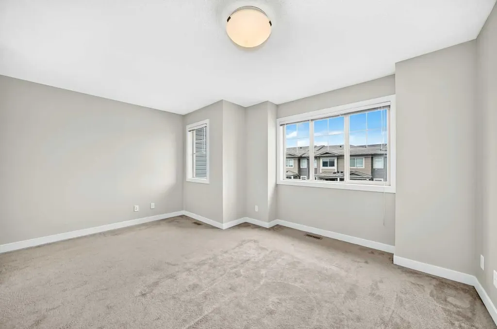 132 Sage Hill Grove NW Calgary AB T3R 0Z8