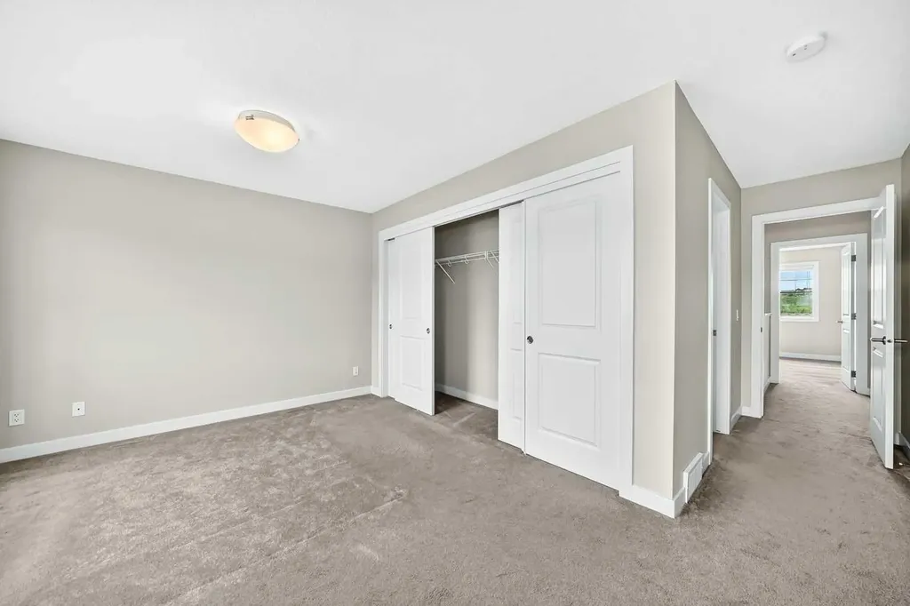132 Sage Hill Grove NW Calgary AB T3R 0Z8