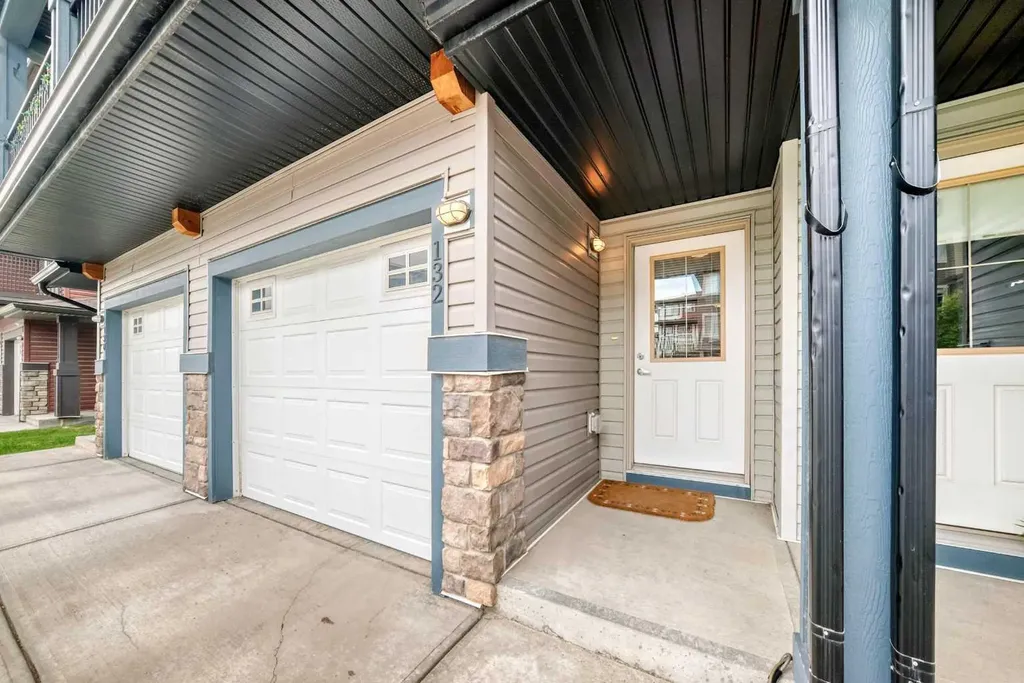 132 Sage Hill Grove NW Calgary AB T3R 0Z8