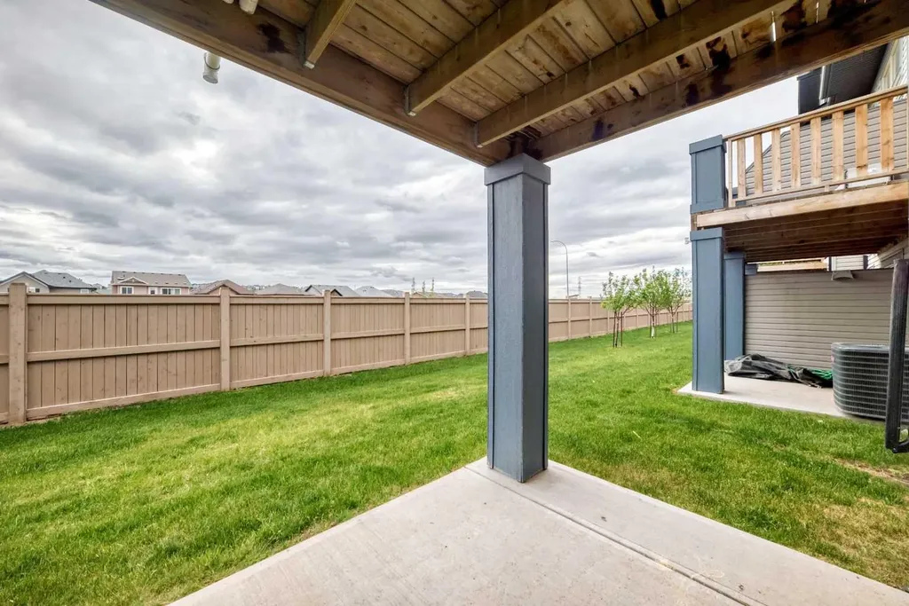 132 Sage Hill Grove NW Calgary AB T3R 0Z8