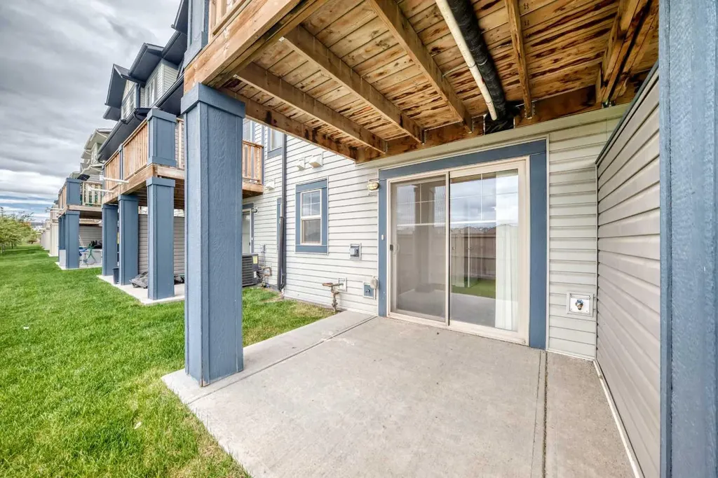 132 Sage Hill Grove NW Calgary AB T3R 0Z8