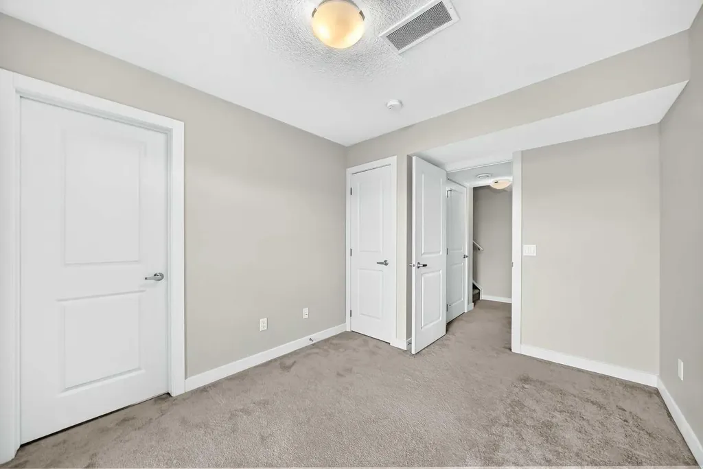 132 Sage Hill Grove NW Calgary AB T3R 0Z8
