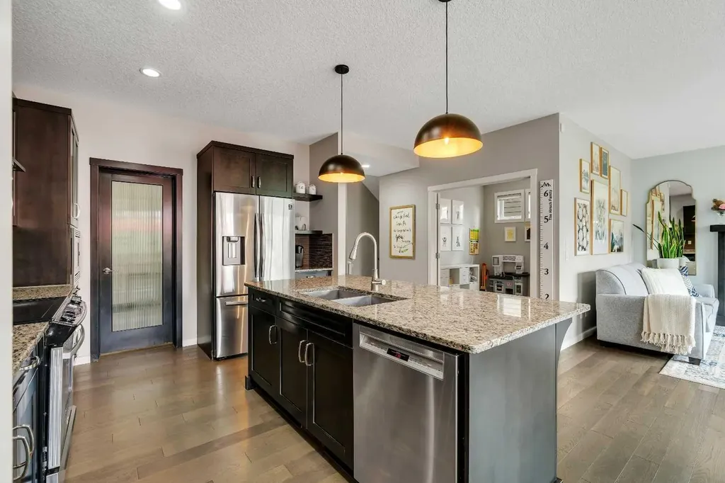 58 Valley Pointe Bay NW Calgary AB T3B 6B6