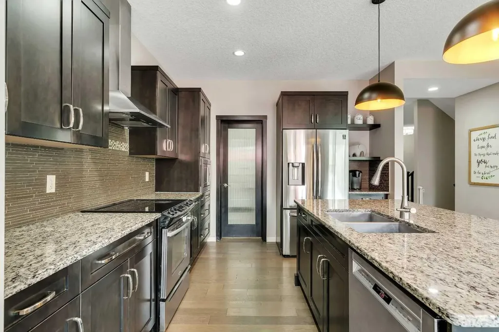 58 Valley Pointe Bay NW Calgary AB T3B 6B6