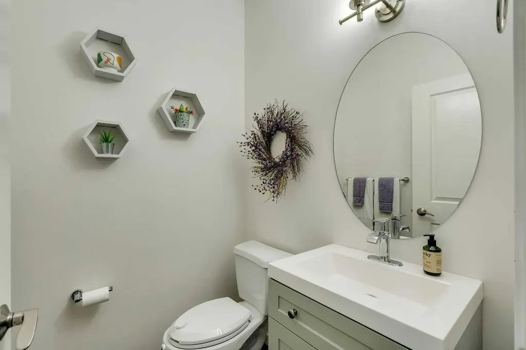 58 Valley Pointe Bay NW Calgary AB T3B 6B6