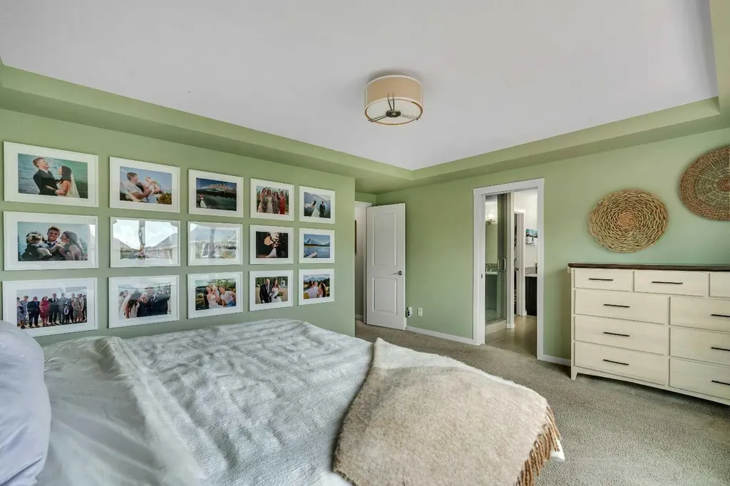 58 Valley Pointe Bay NW Calgary AB T3B 6B6
