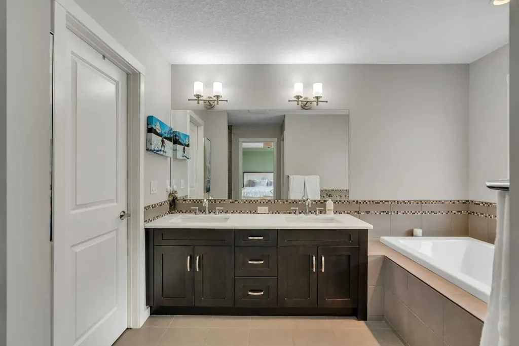 58 Valley Pointe Bay NW Calgary AB T3B 6B6