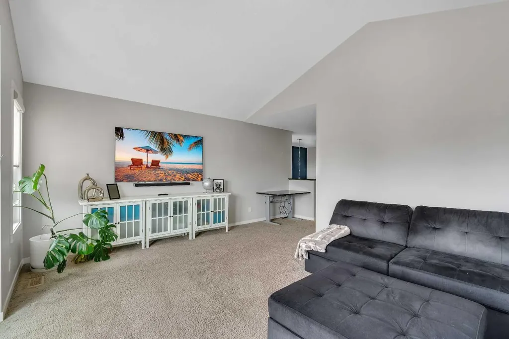 58 Valley Pointe Bay NW Calgary AB T3B 6B6