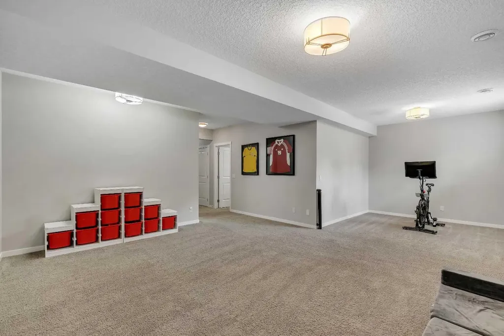 58 Valley Pointe Bay NW Calgary AB T3B 6B6