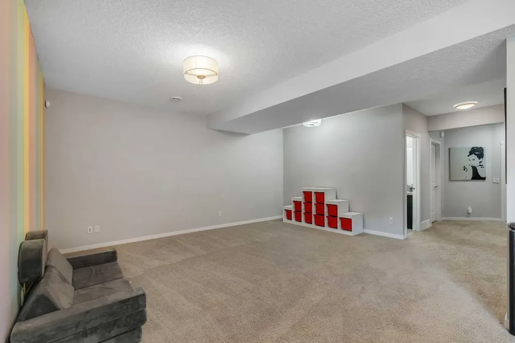 58 Valley Pointe Bay NW Calgary AB T3B 6B6