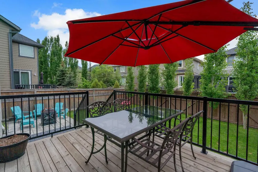 58 Valley Pointe Bay NW Calgary AB T3B 6B6