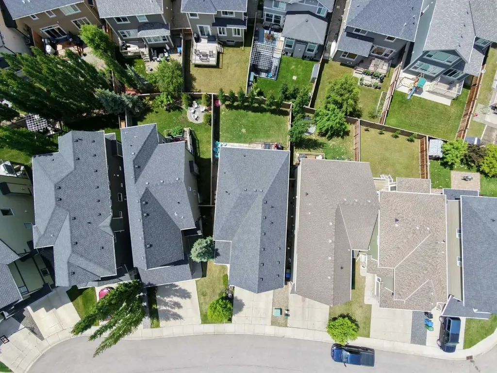 58 Valley Pointe Bay NW Calgary AB T3B 6B6