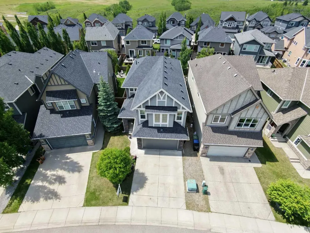 58 Valley Pointe Bay NW Calgary AB T3B 6B6