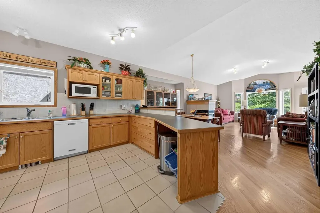 37 Scimitar Heath NW Calgary AB T3L 2E1