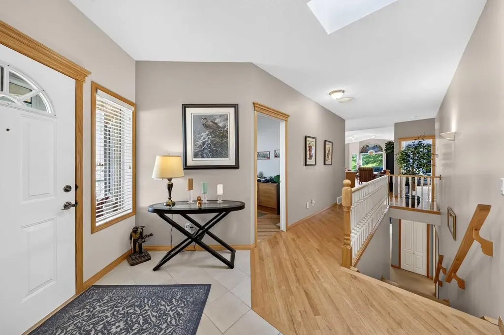 37 Scimitar Heath NW Calgary AB T3L 2E1